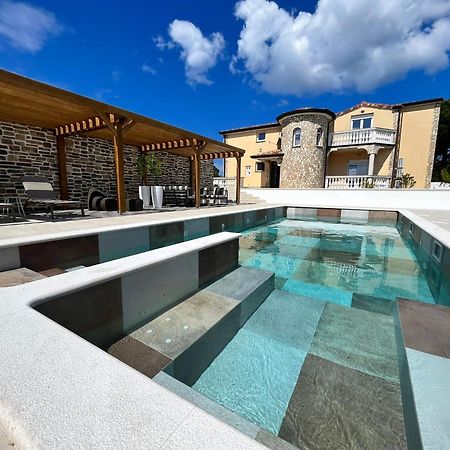 Olivea Luxury Suites 파자나 외부 사진