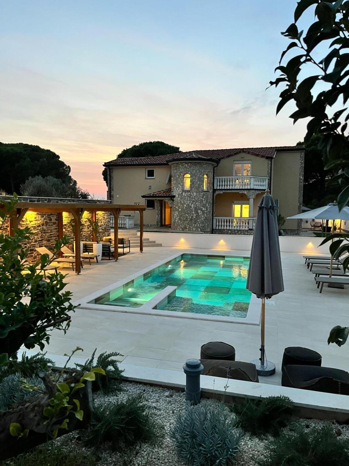 Olivea Luxury Suites 파자나 외부 사진